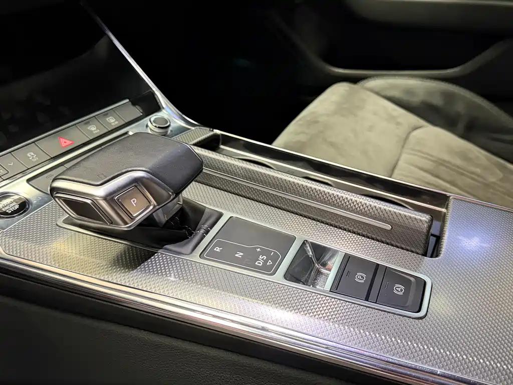 Audi A6L 2021 40 TFSI luxury and dynamic model купить на сайте DeffCars