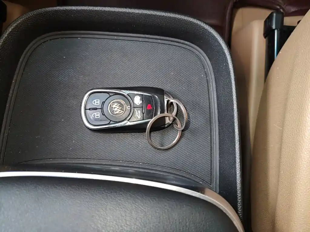 Buick GL8 2018 ES 28T flagship model National VI купить на сайте DeffCars