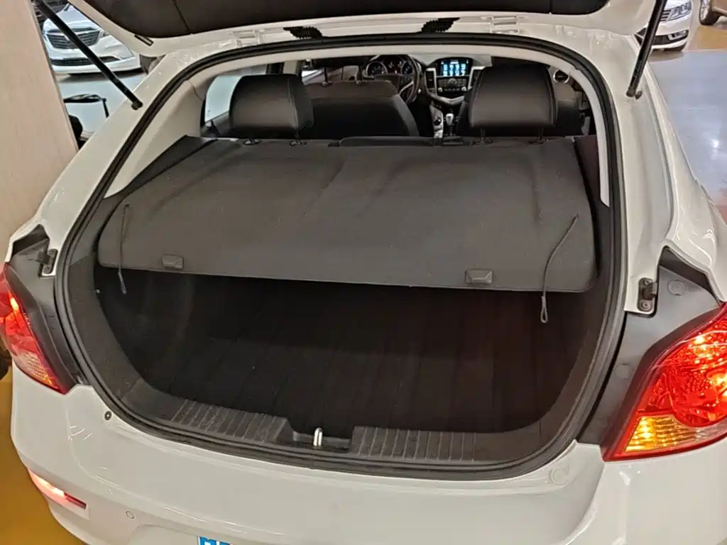 Cruze 2013 hatchback 1.6L automatic luxury model купить на сайте DeffCars
