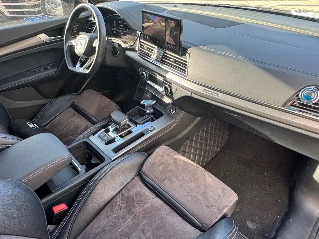 Audi Q5L 2024 45 TFSI luxury and dynamic model купить на сайте DeffCars