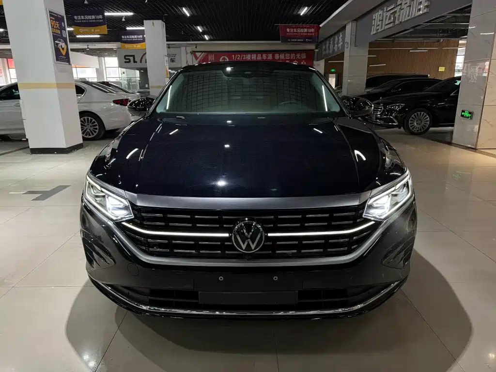 Passat 2023 330TSI Deluxe Edition купить на сайте DeffCars