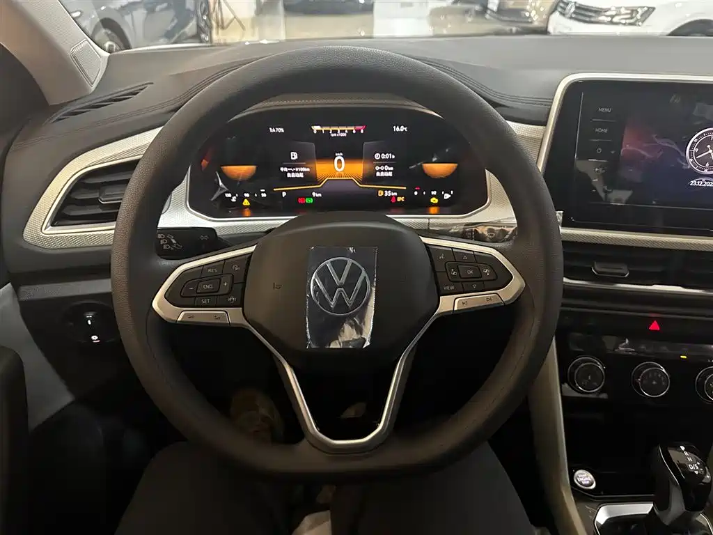 T-ROC 2025 facelift 280TSI DSG two-wheel drive time version купить на сайте DeffCars