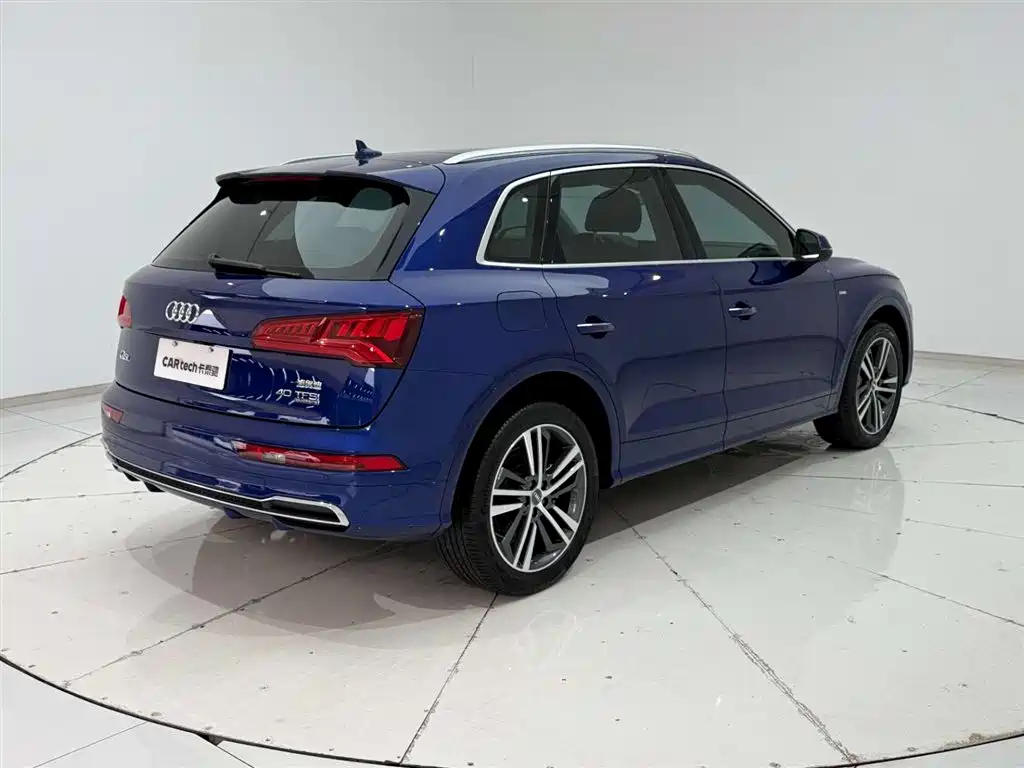 Audi Q5L 2020 facelift 40 TFSI enjoys fashionable style купить на сайте DeffCars