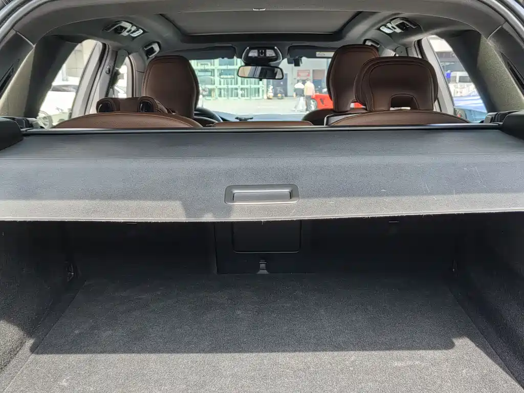 Volvo XC60 2024 B5 four-wheel drive Zhiyi Luxury Edition купить на сайте DeffCars
