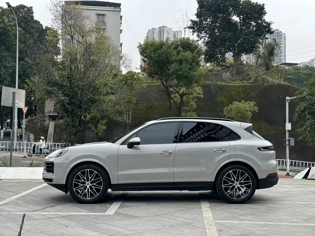 Cayenne 2024 Cayenne 3.0T купить на сайте DeffCars