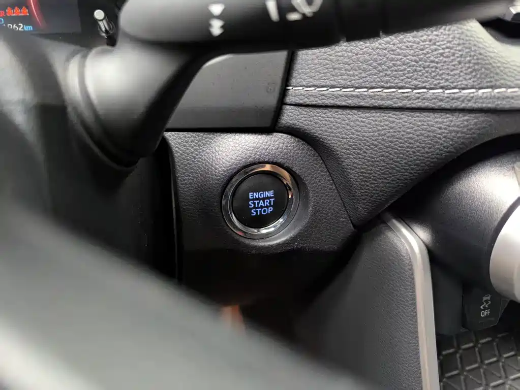 RAV4 Rongfang 2021 2.0L CVT four-wheel drive fashion version купить на сайте DeffCars