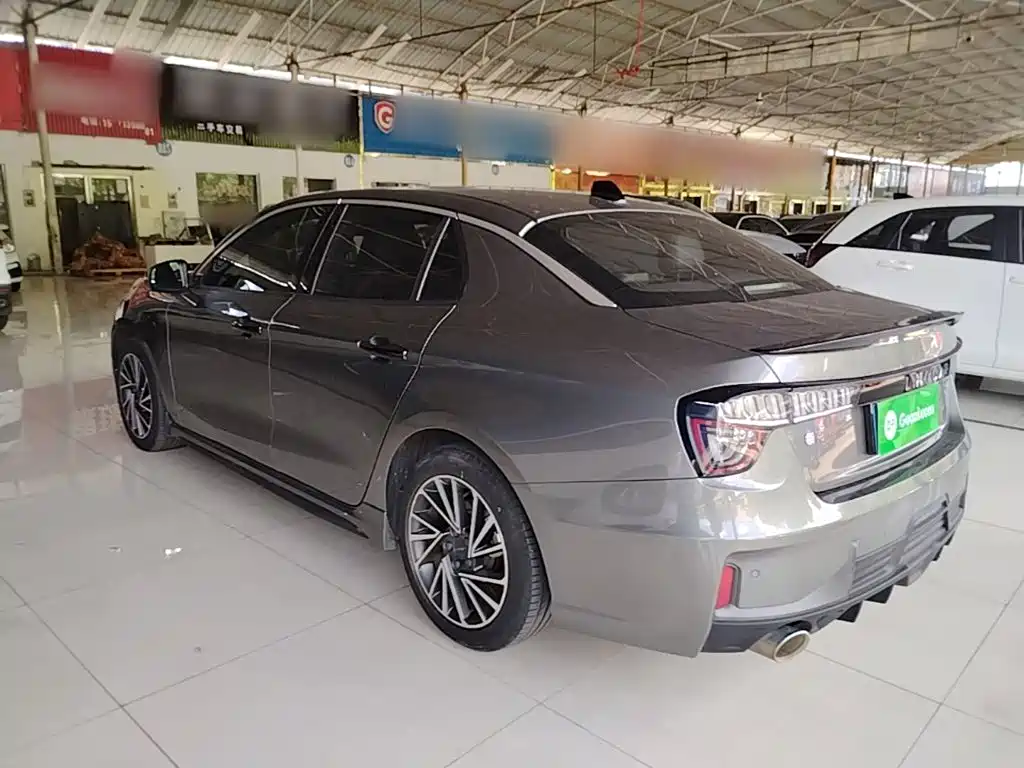 Lynk & Co 03 2021 1.5TD DCT Plus купить на сайте DeffCars