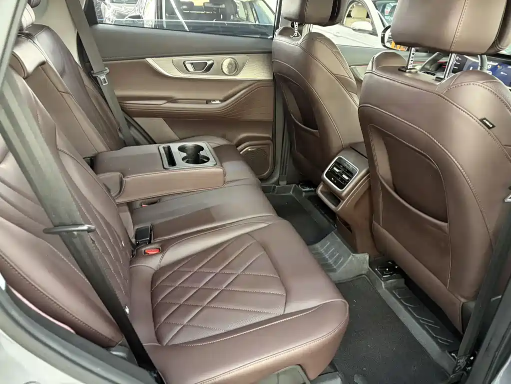 Tiggo 8 PRO 2022 390T 2WD Skydome Edition 5 seats купить на сайте DeffCars