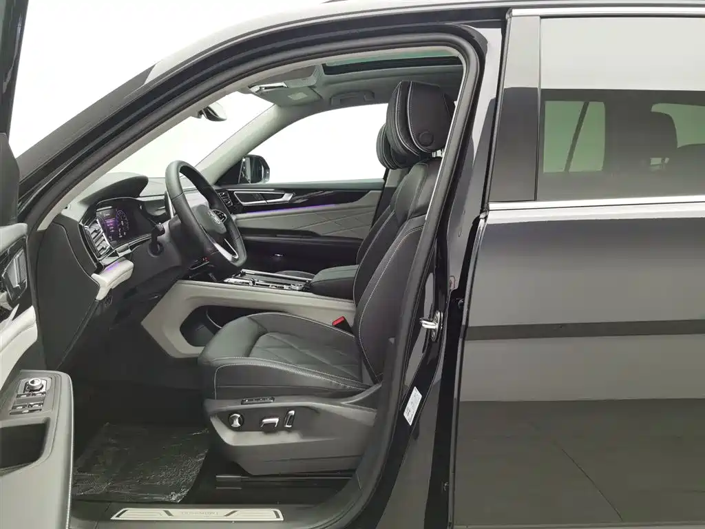 Touron 2024 380TSI four-wheel drive luxury version купить на сайте DeffCars