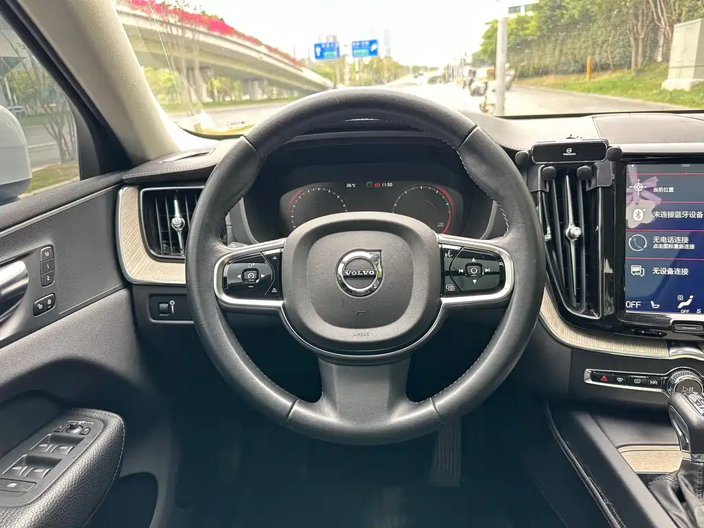 Volvo XC60 2020 T5 four-wheel drive Zhiyuan Deluxe Edition купить на сайте DeffCars