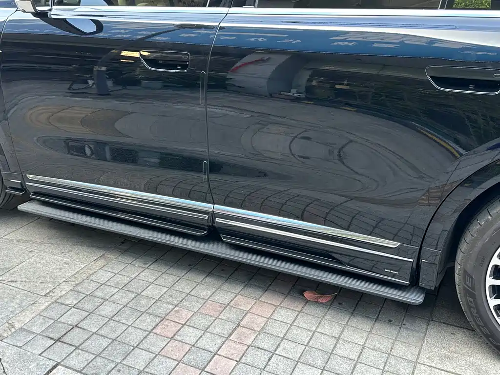 Wenjie M8 2025 extended range Max+ version 53.4kWh 6-seater version купить на сайте DeffCars