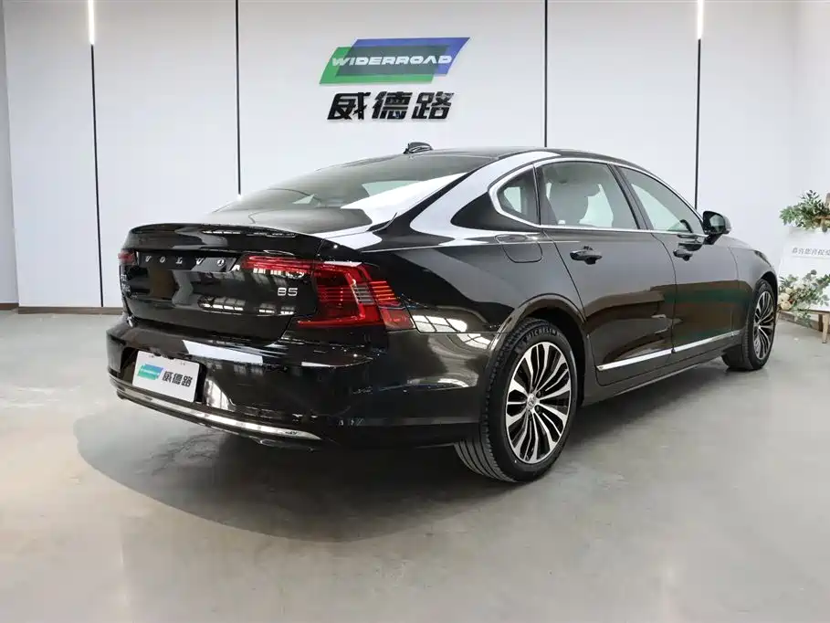 Volvo S90 2024 B5 Zhiyi Luxury Edition купить на сайте DeffCars