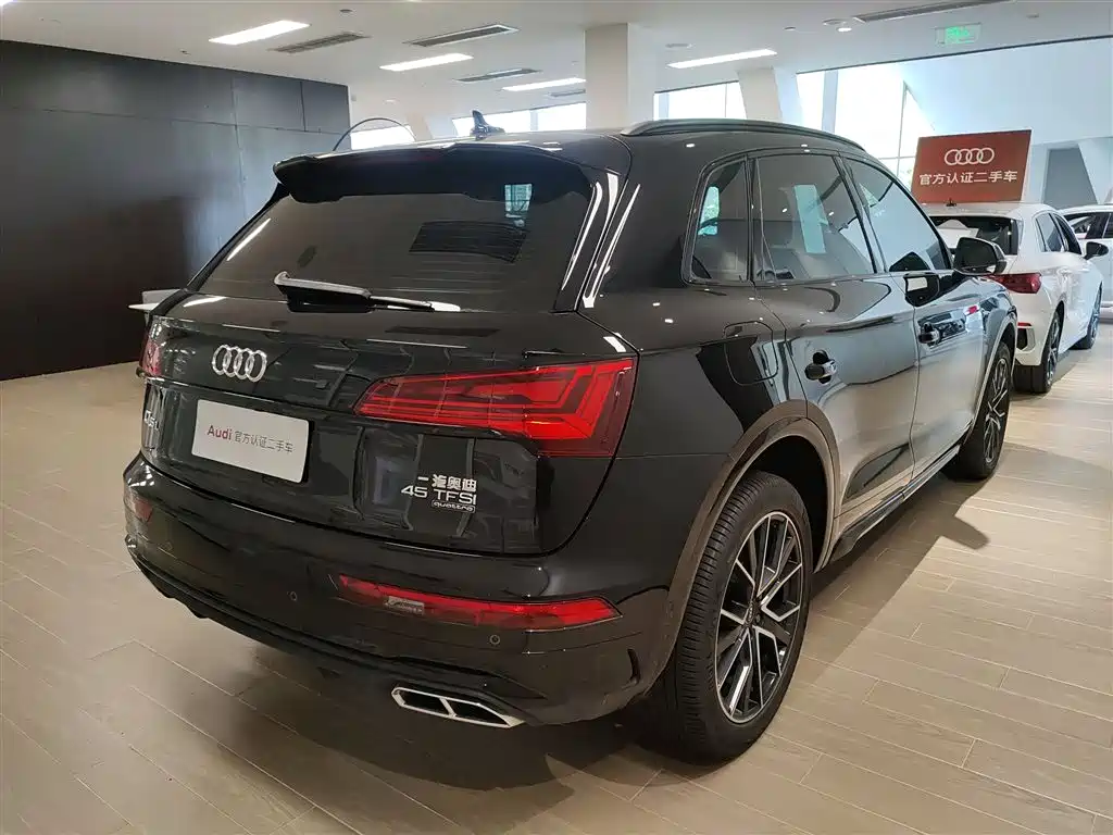 Audi Q5L 2024 45 TFSI luxury and dynamic model купить на сайте DeffCars