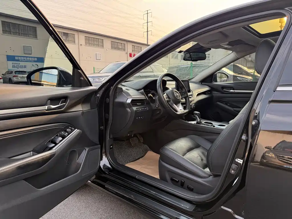 Teana 2021 2.0L XL Upper AD1 Smart Travel Pilot Edition купить на сайте DeffCars