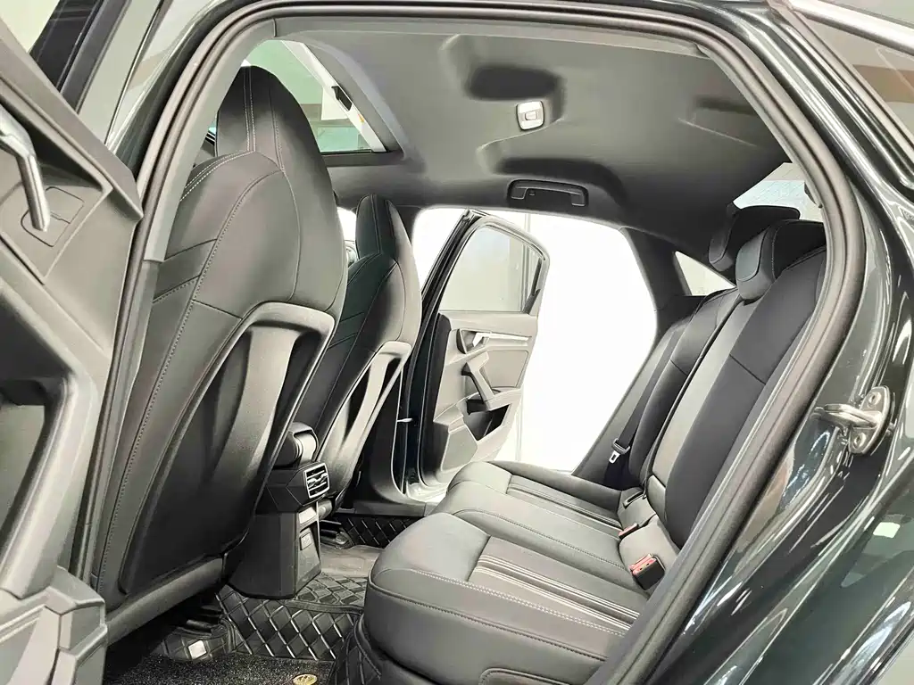 Audi A3 2024 A3L Limousine 35 TFSI Fashionable and Sporty купить на сайте DeffCars