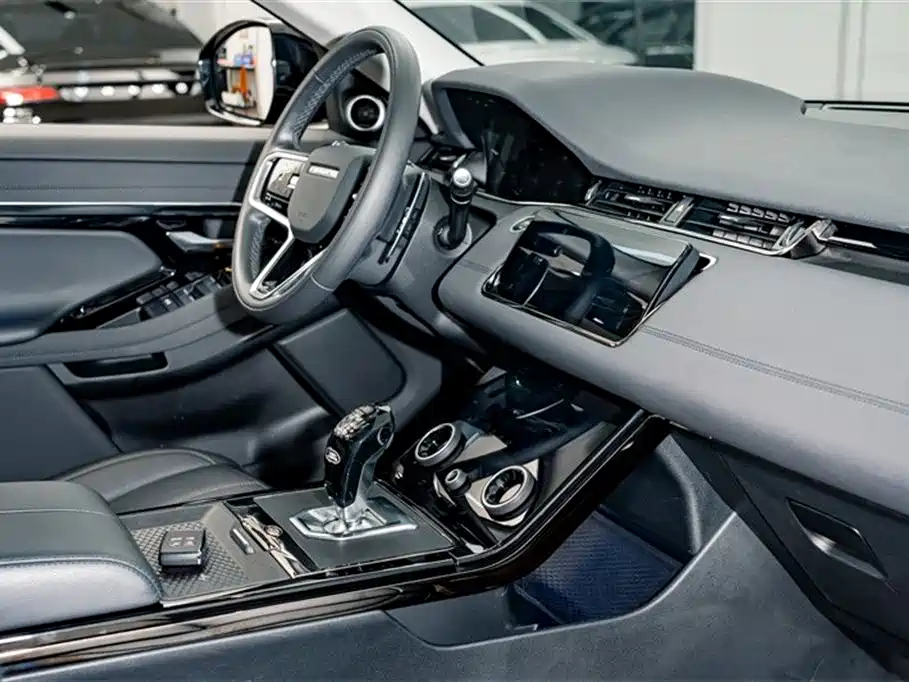 Range Rover Evoque 2023 Evoque L 249PS Corinthian Bronze Special Edition купить на сайте DeffCars