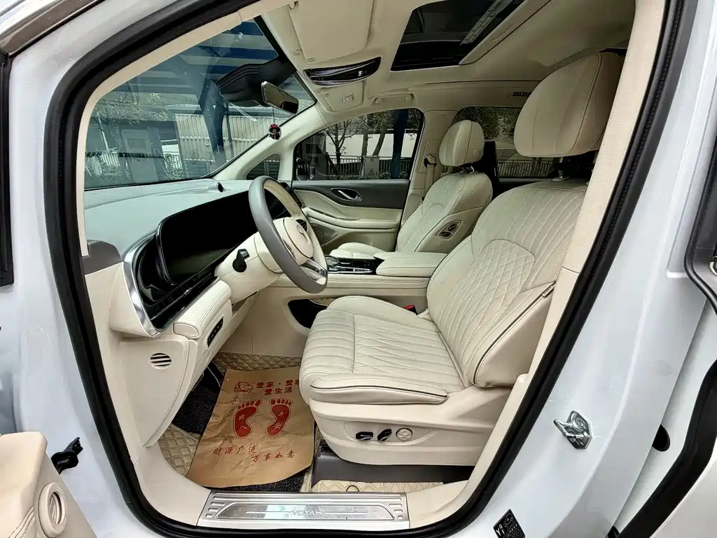 Lantu Dreamer 2022 0-carbon version Dream+Smart Range Package 605km купить на сайте DeffCars