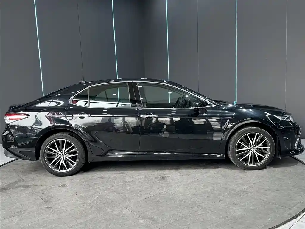 Camry 2021 2.5G Deluxe Edition купить на сайте DeffCars