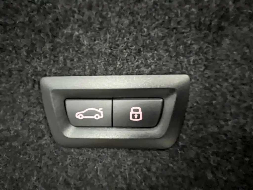 BMW 3 Series 2024 325Li M Sports Package купить на сайте DeffCars