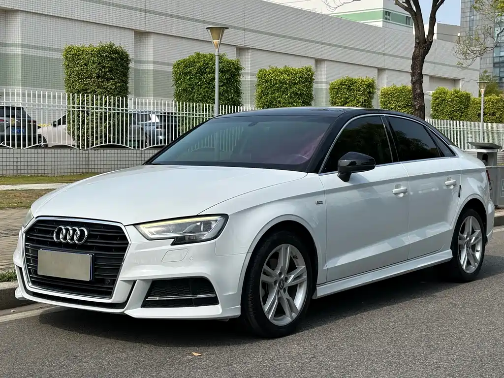 Audi A3 2019 Limousine 35 TFSI Fashion Type National VI купить на сайте DeffCars