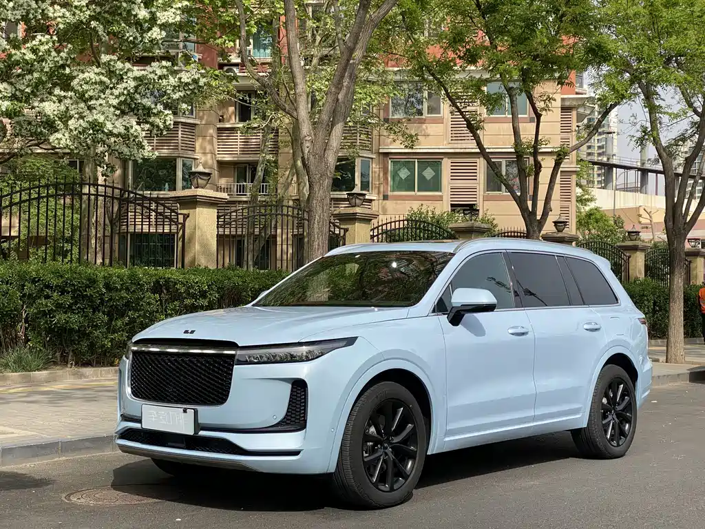Ideal ONE 2020 extended range 6-seater version купить на сайте DeffCars