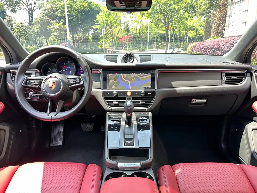 Macan 2022 Macan 2.0T купить на сайте DeffCars