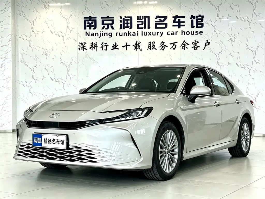 Camry 2024 Shuangqing 2.0HGVP Deluxe Edition купить на сайте DeffCars