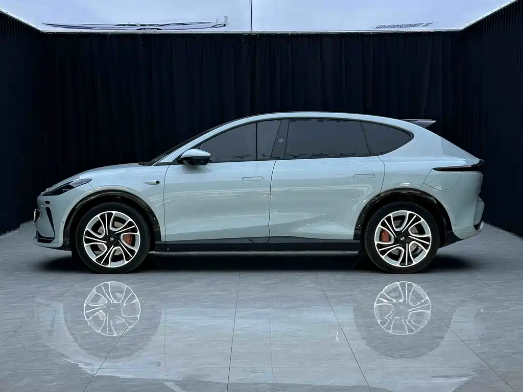 LS7 2023 100kWh Lux four-wheel drive version купить на сайте DeffCars