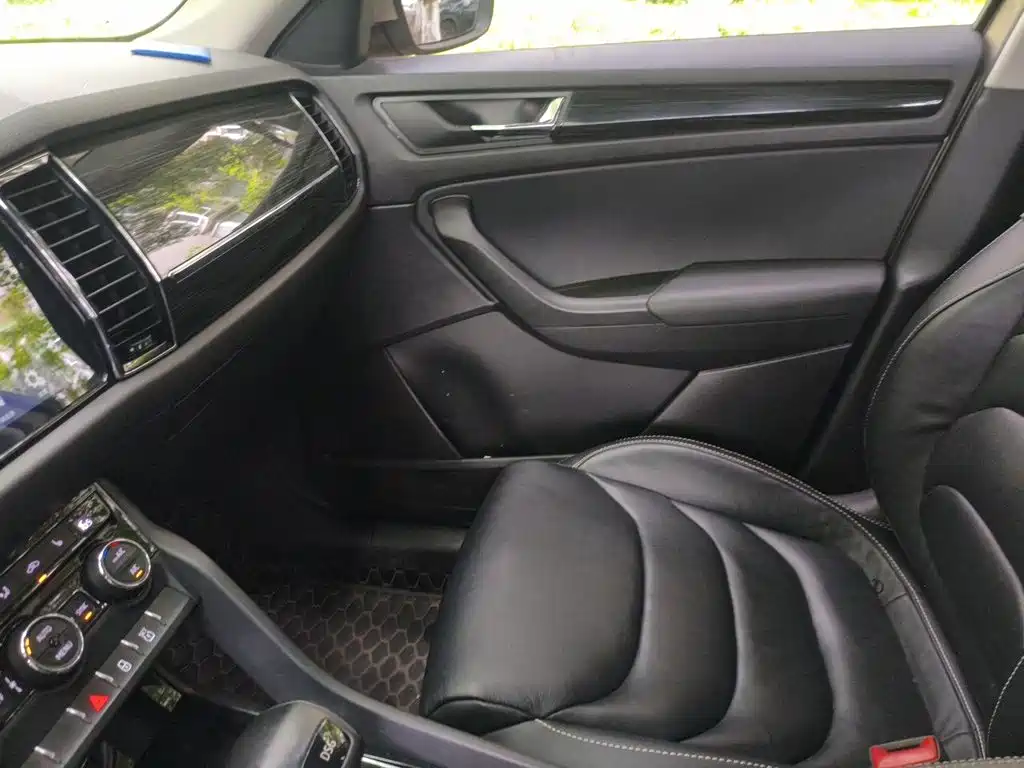 Kodiak 2018 facelift TSI330 5-seater two-wheel drive luxury premium version купить на сайте DeffCars
