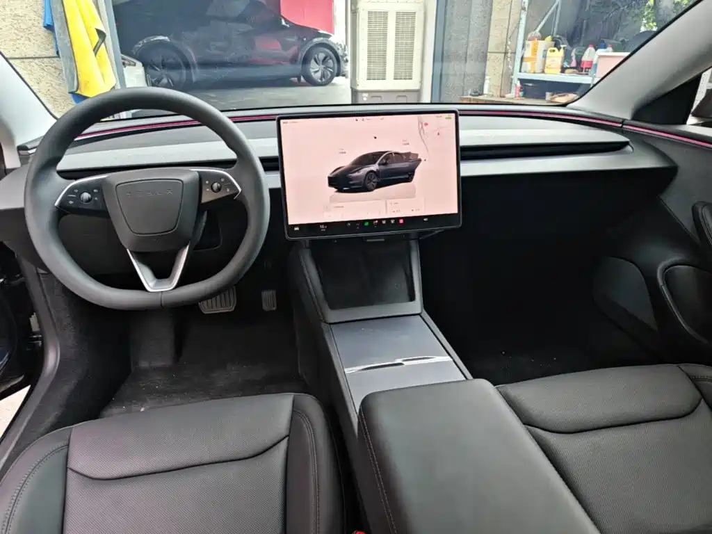 Model 3 2025 rear-wheel drive version купить на сайте DeffCars