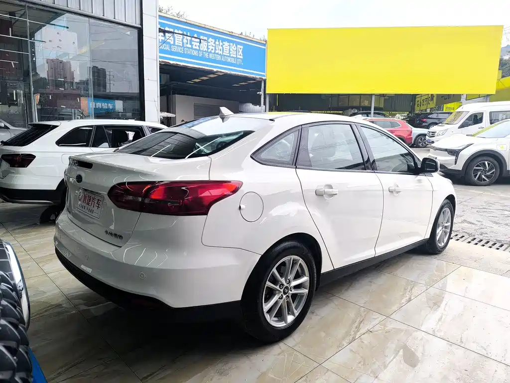 Focus 2018 sedan classic 1.6L automatic stylish smart mobility version купить на сайте DeffCars