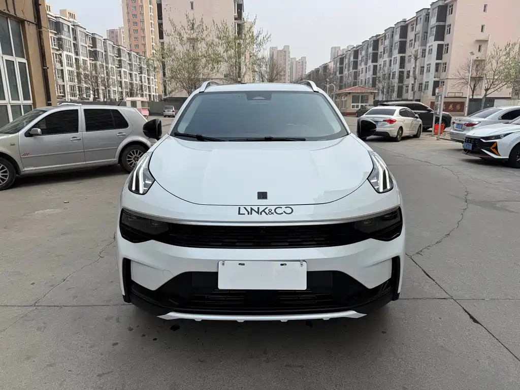 Lynk & Co 01 2024 2.0TD 2WD Global Pro купить на сайте DeffCars