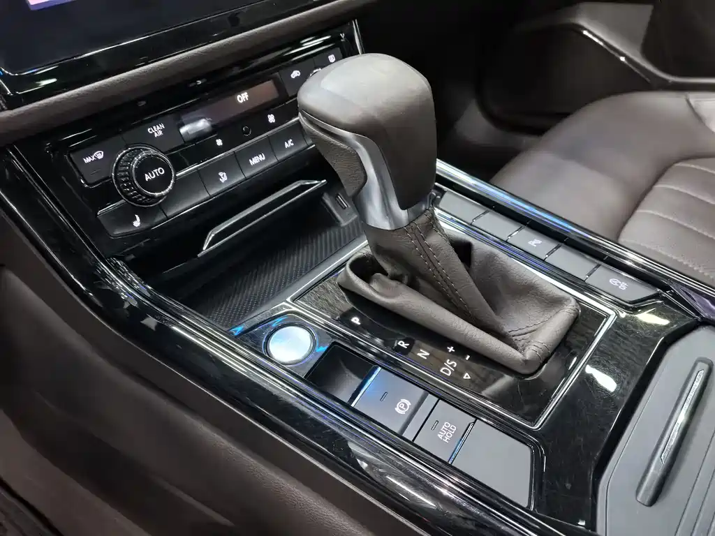 Huiang 2021 380TSI Deluxe Edition купить на сайте DeffCars