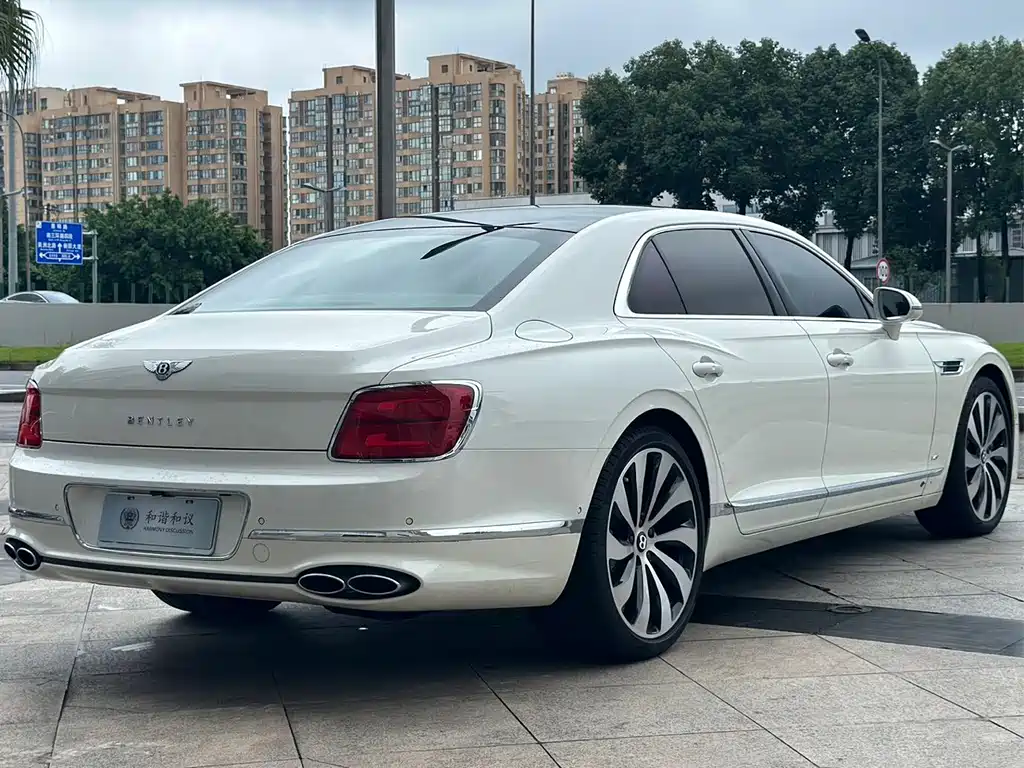 Flying Spur 2022 4.0T V8 Standard Edition купить на сайте DeffCars