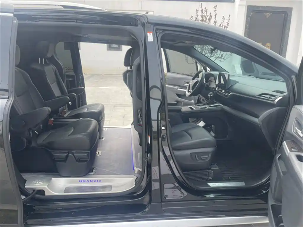 Grevia 2024 2.5L Hybrid Premium PLUS Edition купить на сайте DeffCars