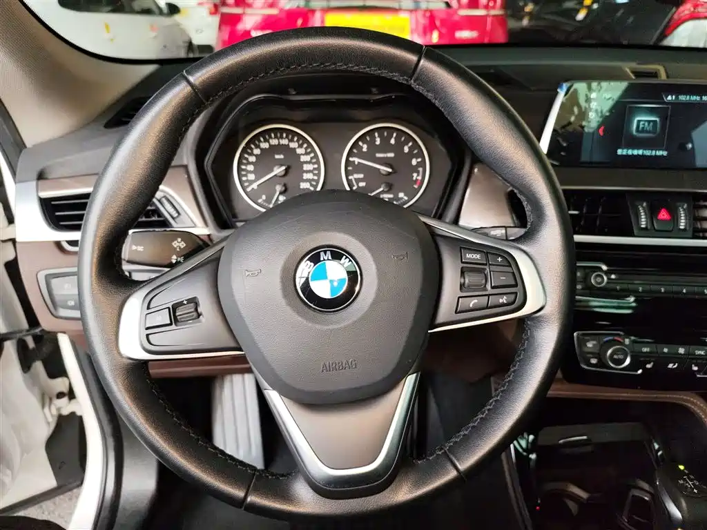 BMW X1 2018 xDrive20Li Exclusive Model купить на сайте DeffCars