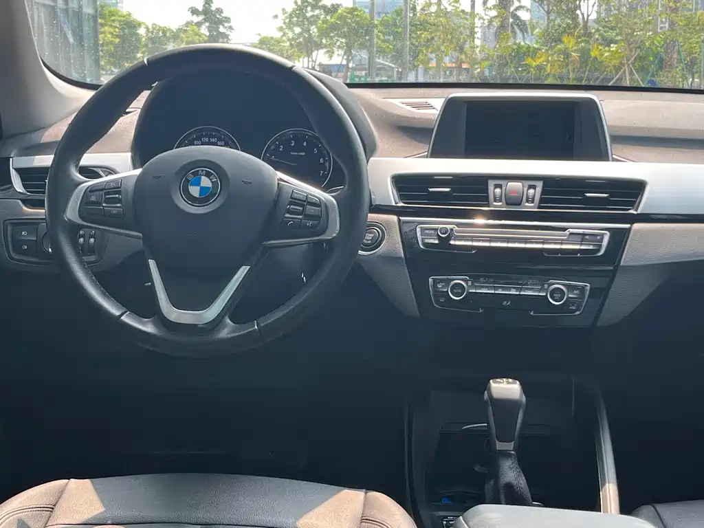 BMW X1 2018 sDrive18Li Fashion Model купить на сайте DeffCars