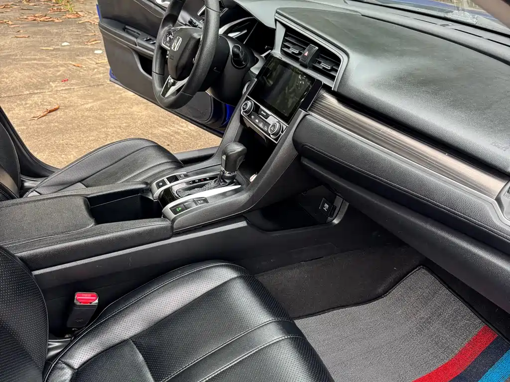 Civic 2019 220TURBO CVT combustion version National V купить на сайте DeffCars