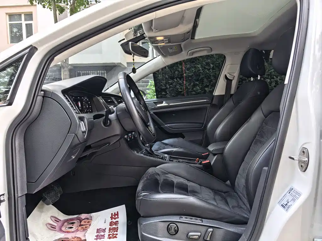Golf 2020 Beloved Edition 280TSI DSG Deluxe купить на сайте DeffCars