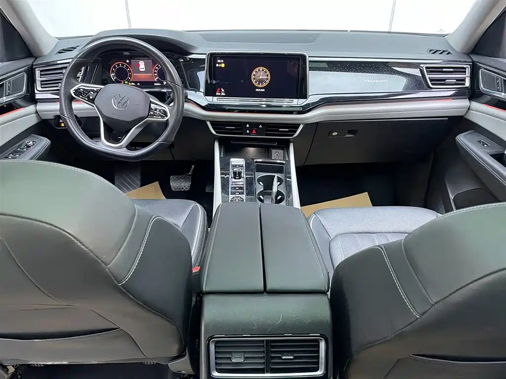Touron 2021 380TSI four-wheel drive luxury version купить на сайте DeffCars