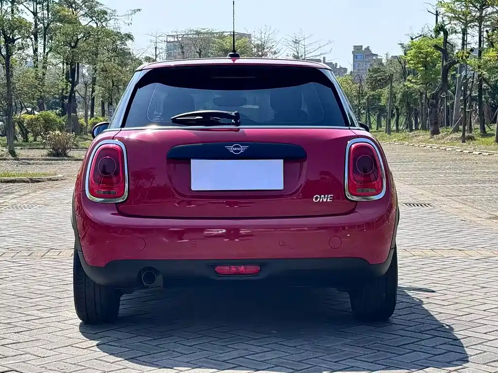 MINI 2018 1.5T ONE five-door version купить на сайте DeffCars