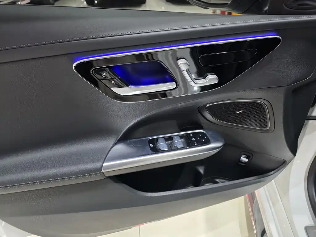 Mercedes-Benz C-Class 2023 Modification 2 C 260 L Sports Edition купить на сайте DeffCars