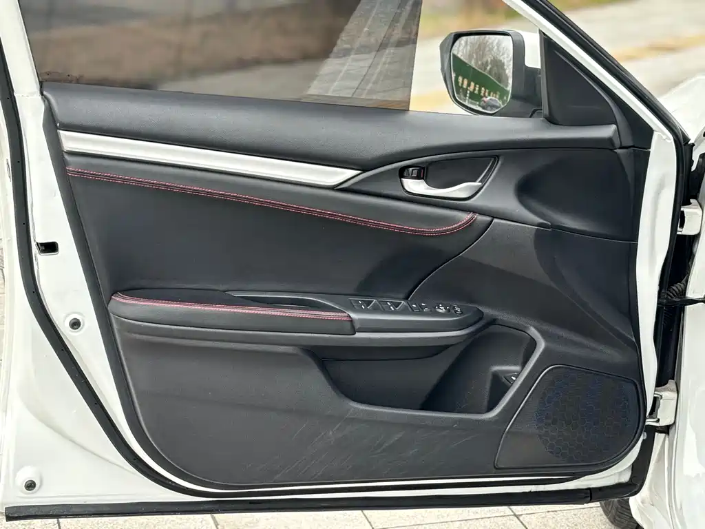 Civic 2016 180TURBO CVT Comfort Edition купить на сайте DeffCars