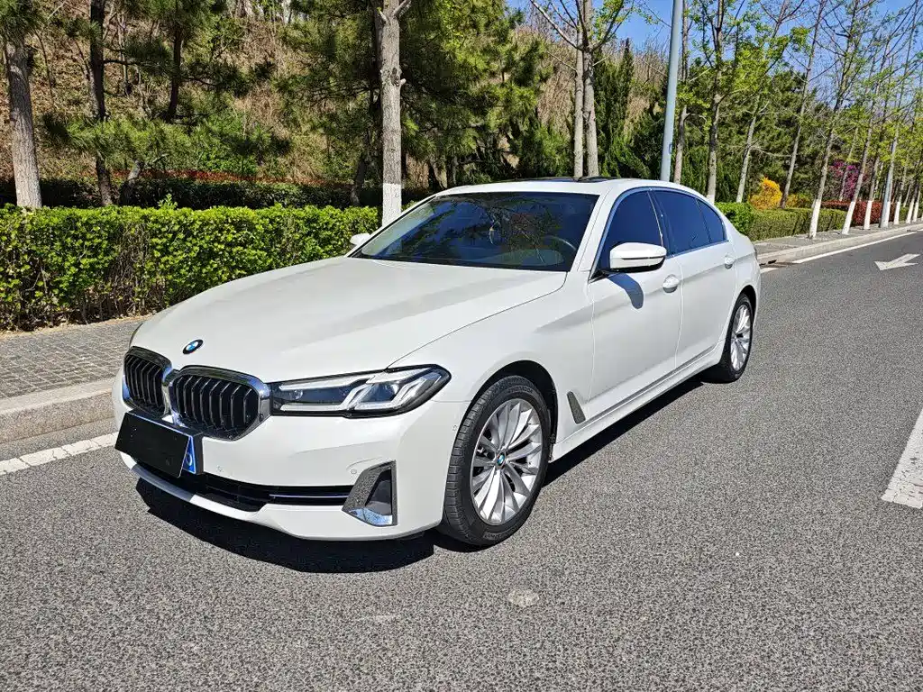 BMW 5 Series 2022 525Li Luxury Package купить на сайте DeffCars