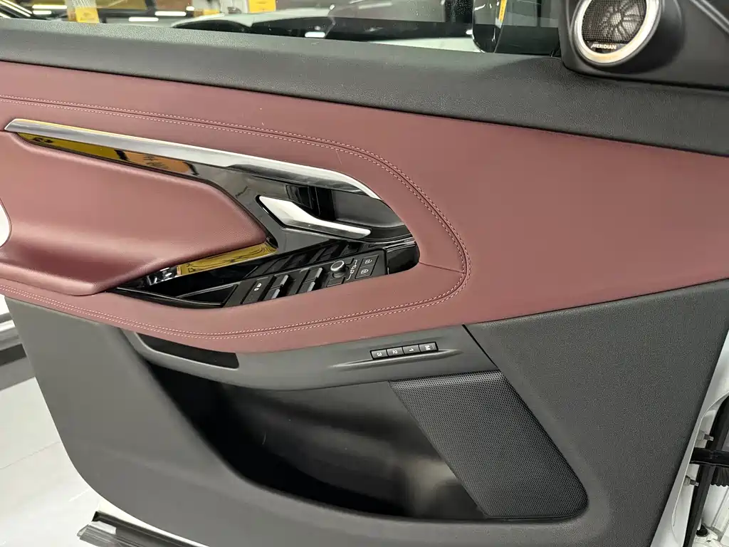 Range Rover Evoque 2023 Evoque L 249PS Deluxe Edition купить на сайте DeffCars