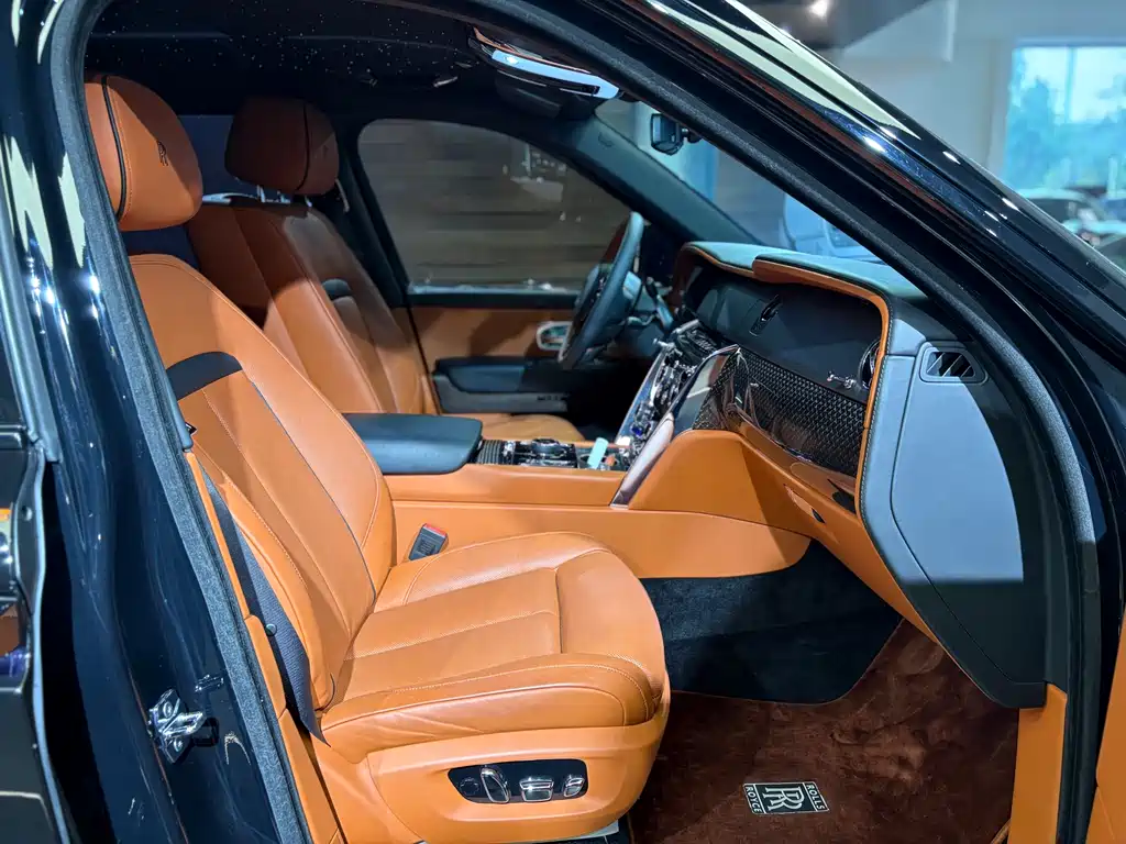 Cullinan 2018 four-seat version купить на сайте DeffCars
