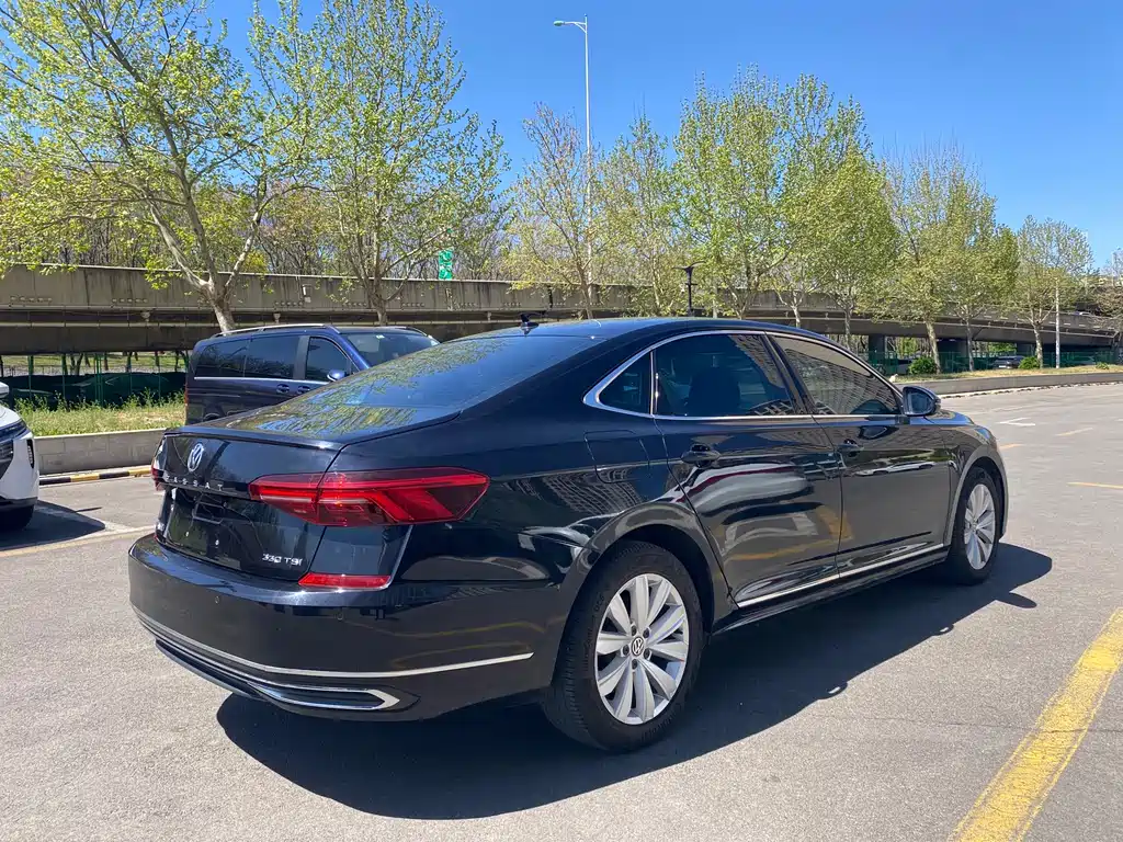 Passat 2019 330TSI Elite Edition National VI купить на сайте DeffCars