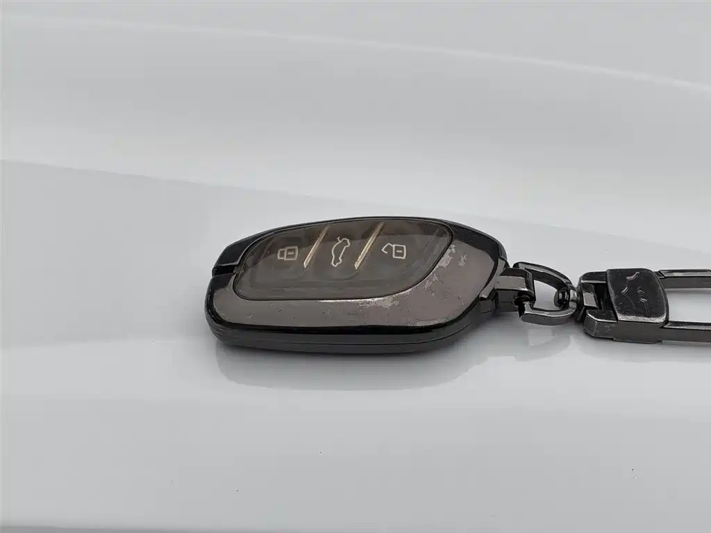 Roewe RX3 2021 PRO 1.6L CVT flagship model купить на сайте DeffCars