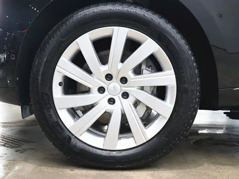 Range Rover 2025 3.0 L6 400PS Extended Edition купить на сайте DeffCars