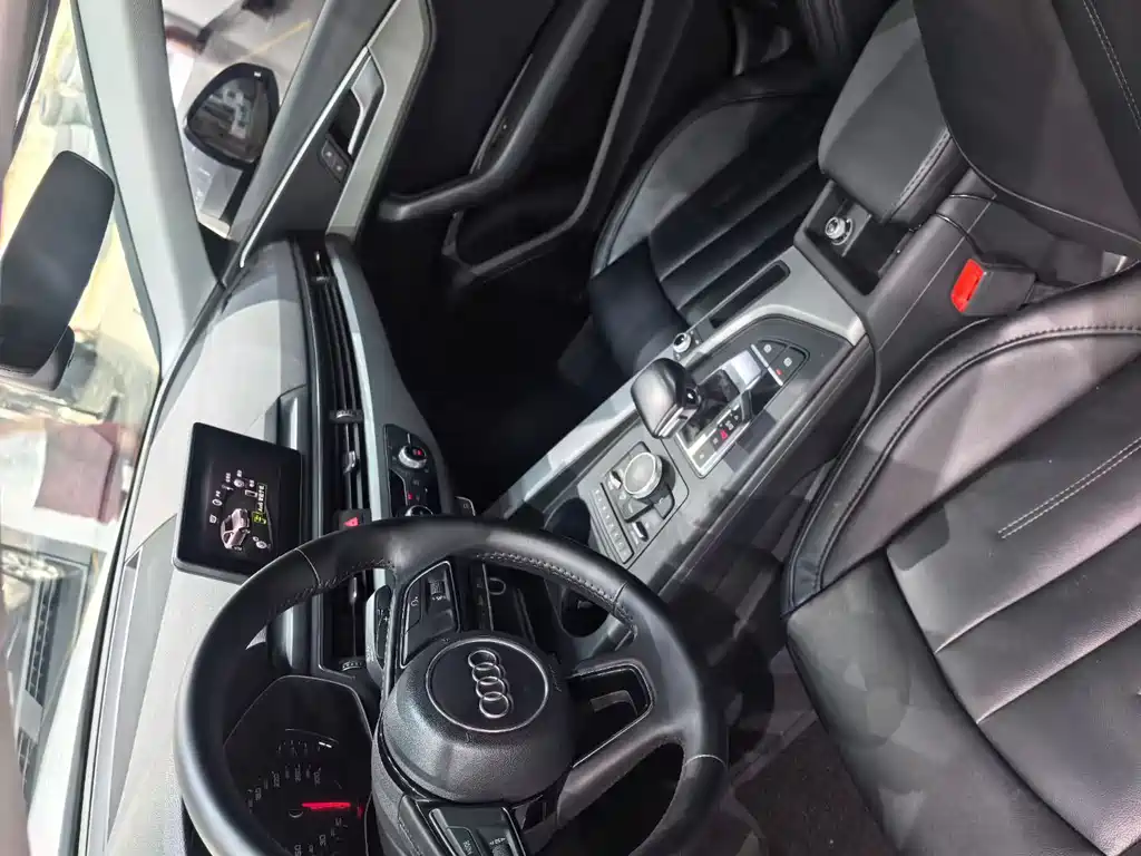 Audi A4L 2018 30th Anniversary Model 40 TFSI Enterprising купить на сайте DeffCars